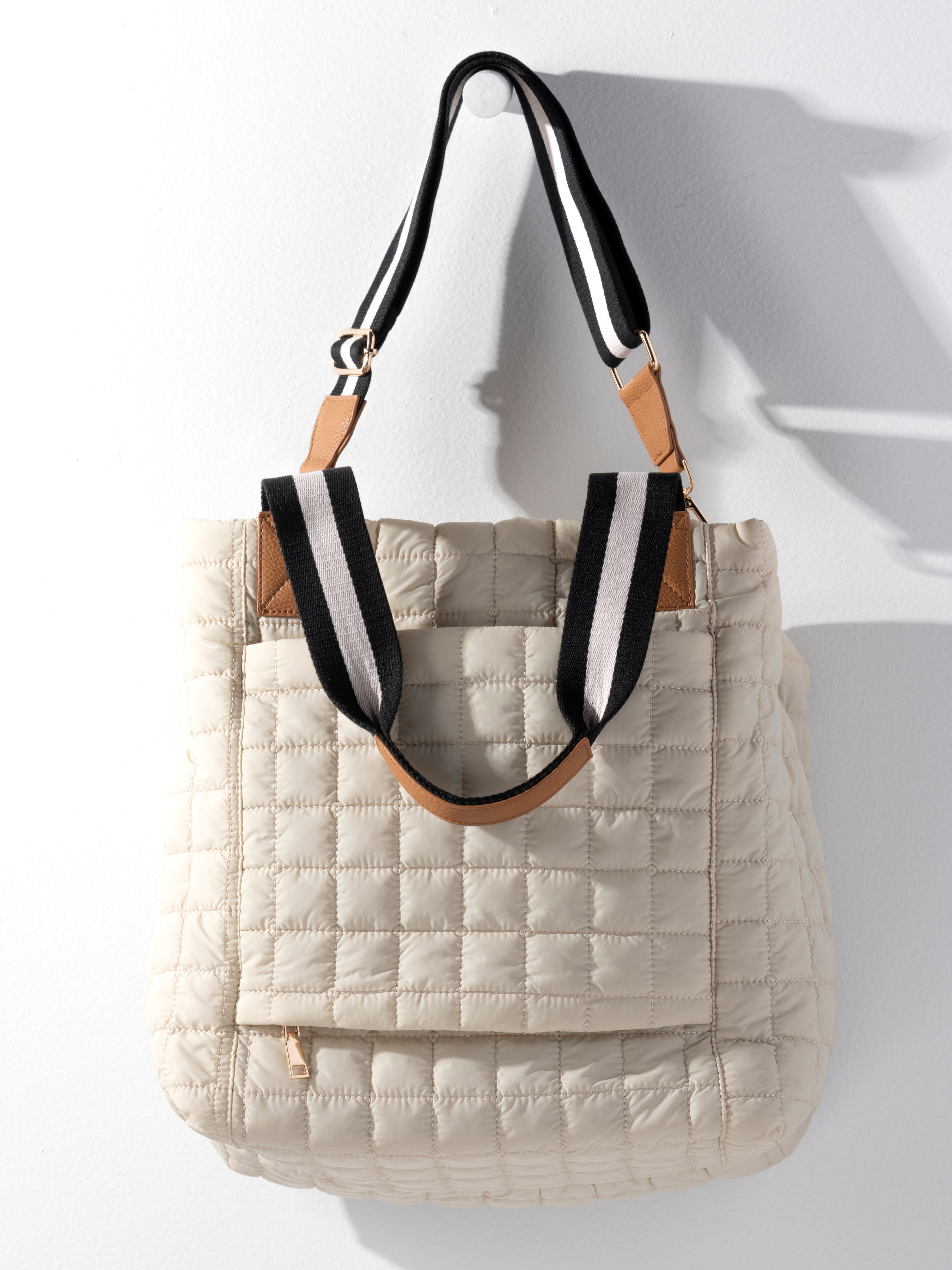 Ezra Travel Tote